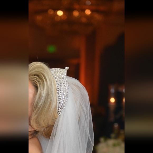 Wedding crown - Picture 3 of 8